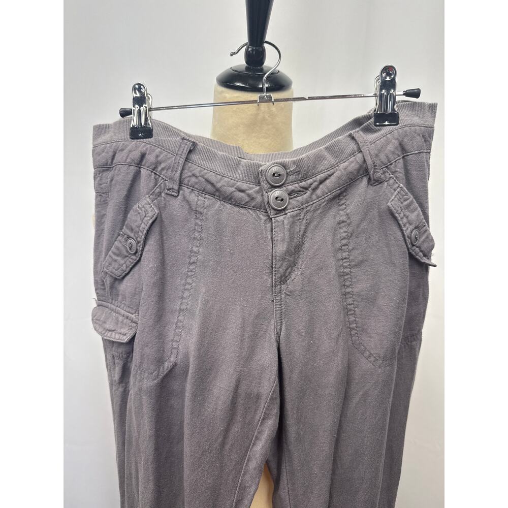 Rewind, size 3. Sweat pants w/pockets. 
Waist-15 
Rise-8 
Inseam-29